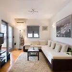 Lordor Apartment